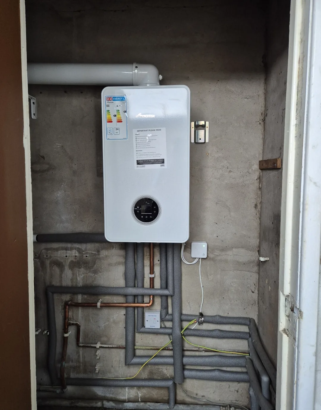 Worcester boiler installation with copper pipework and filter